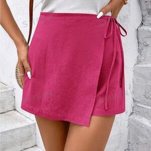 SHEIN Frenchy Women Wrapped Tie Texture Material Knot Side Wrap Skort Shorts